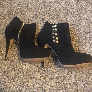 Vince Camuto bootie sz 10